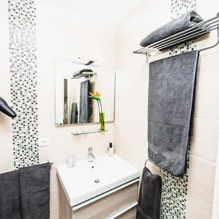 Flat App Entier N106 F3 * Paris